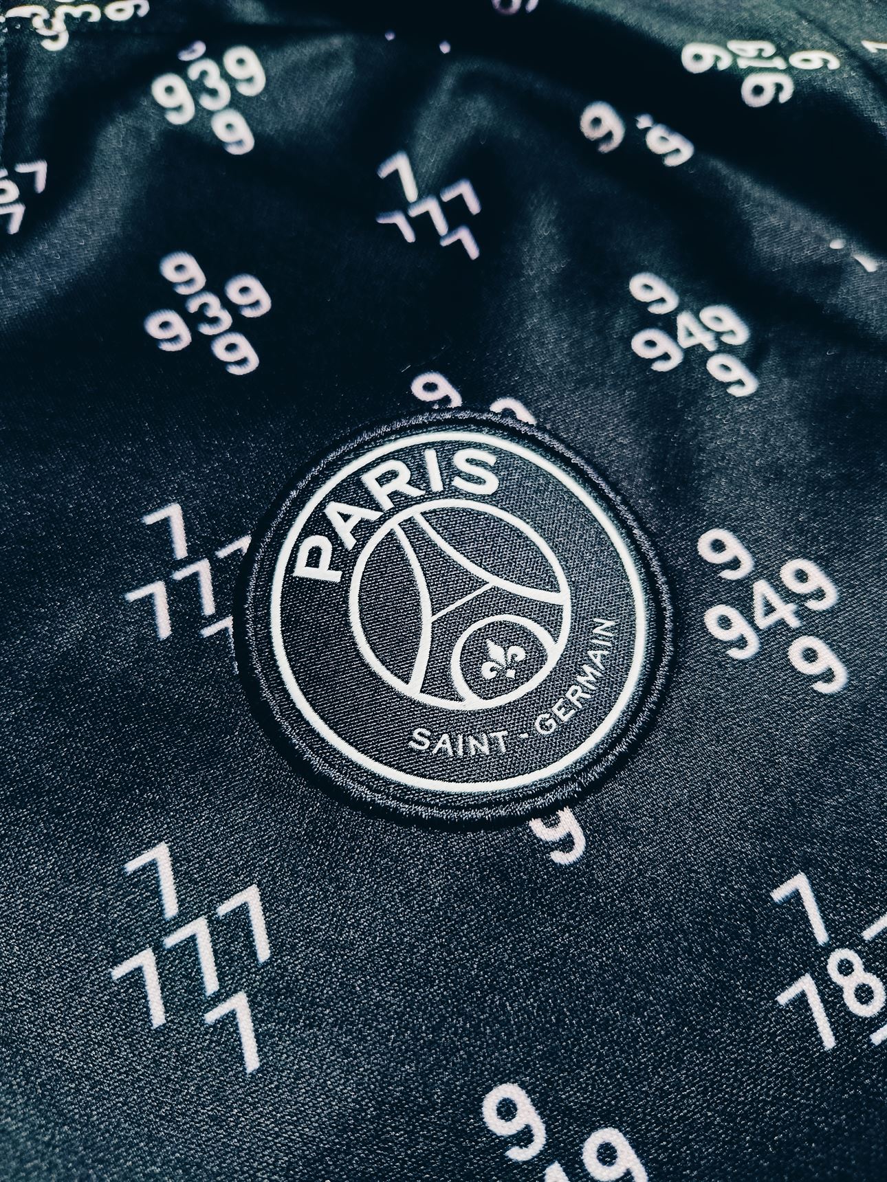 PSG 2021/22 Pre-Match Kit M