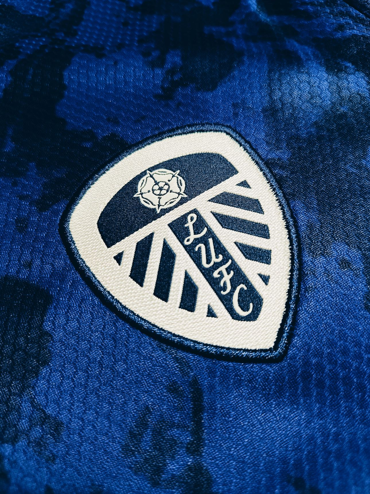 Leeds 2021/22 Away L