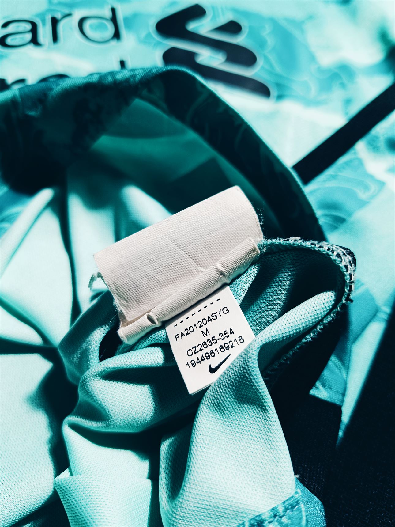 Liverpool 2021/22 Away M