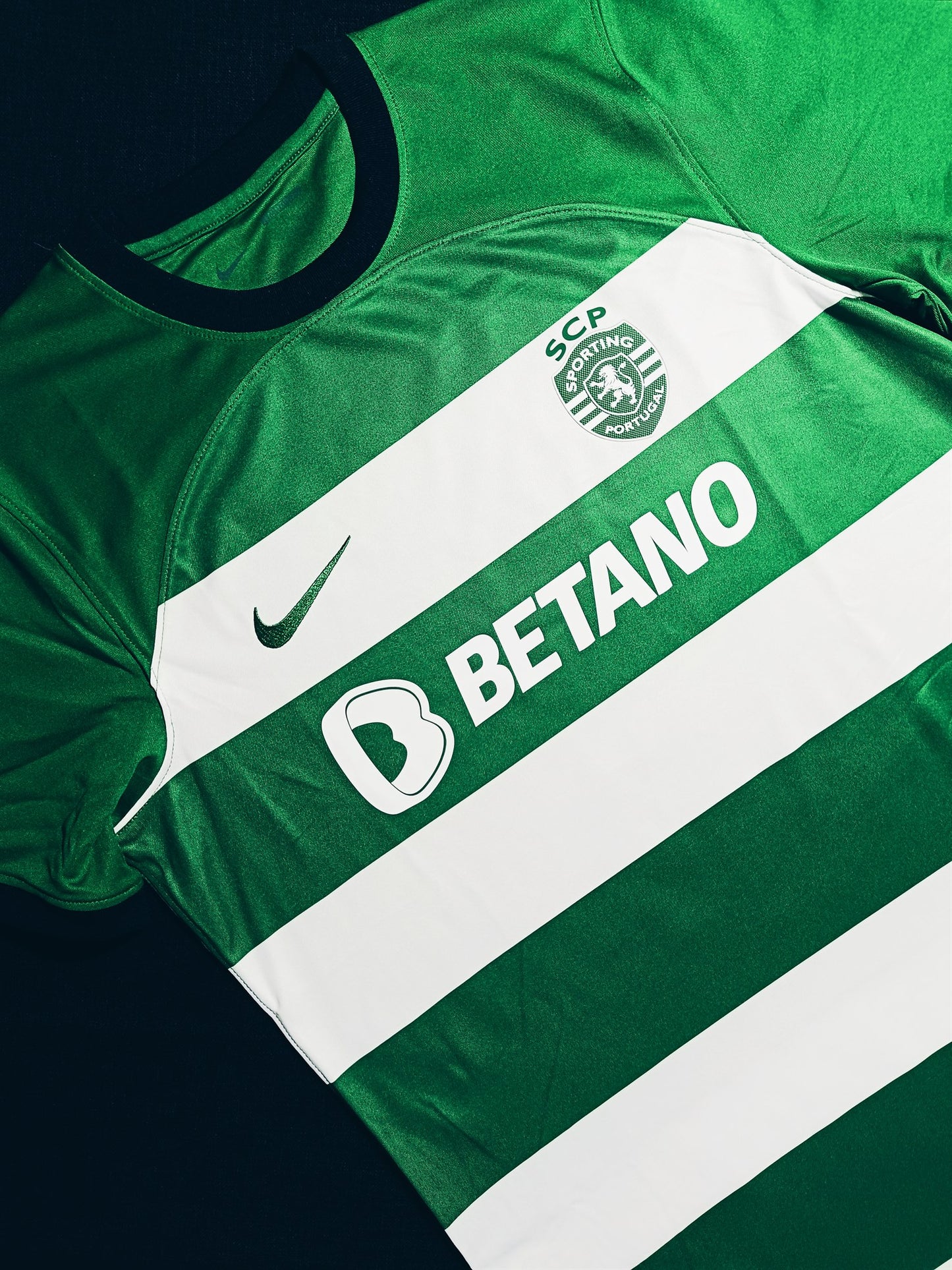 Sporting 2023/24 Home Hjulmand BNWT L