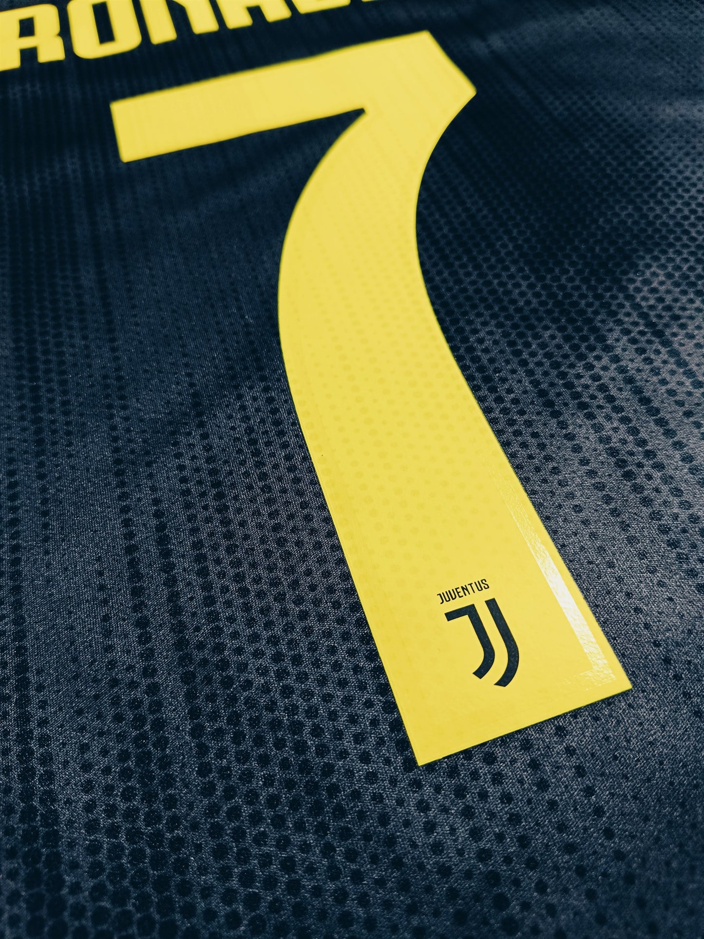 Juventus 2018/19 Third Ronaldo M