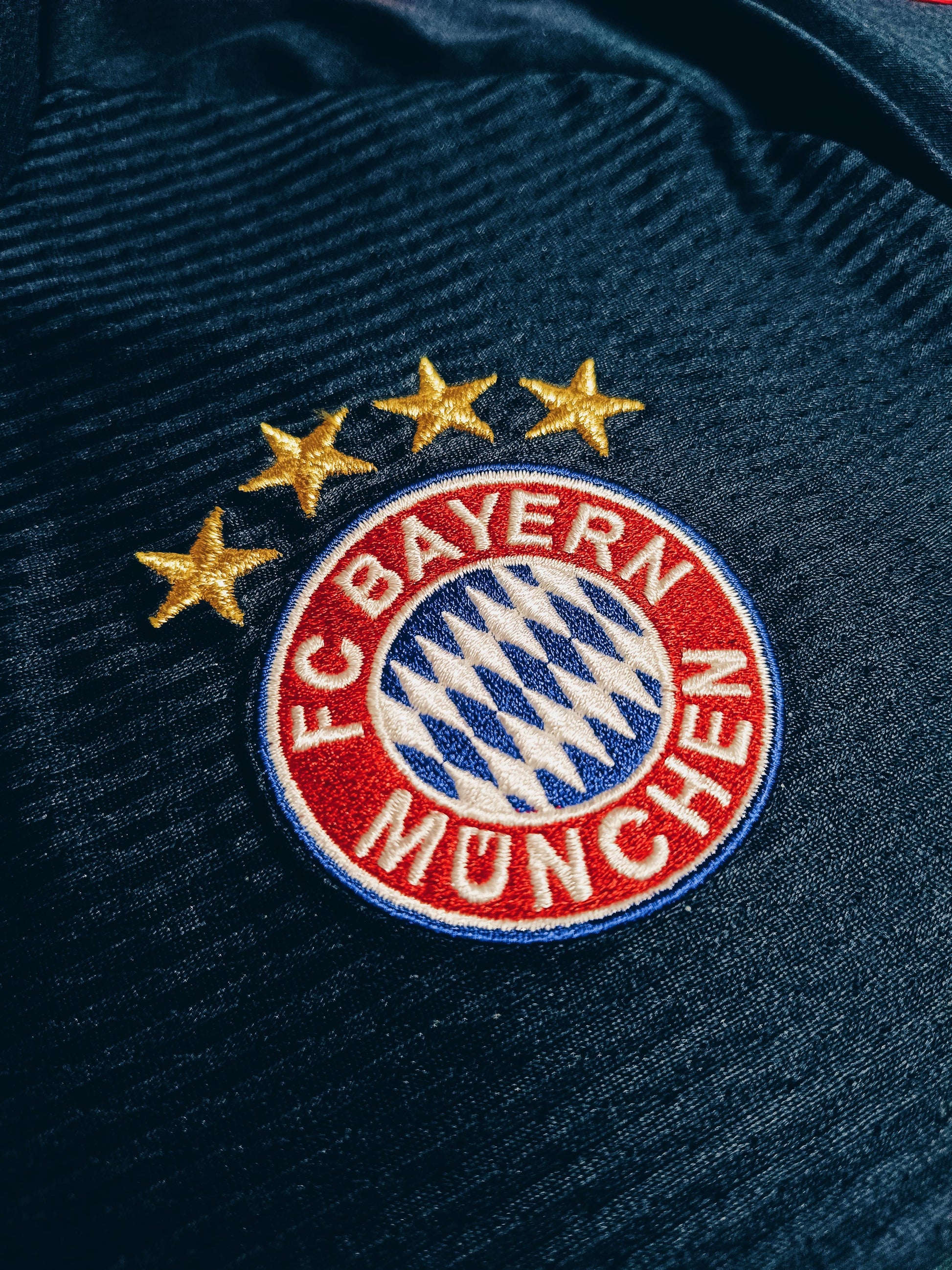 Dier 15 (flocage officiel) - 24-25 Bayern Munich 3e Dier 15 (flocage officiel) - 24-25 Bayern Munich 3e