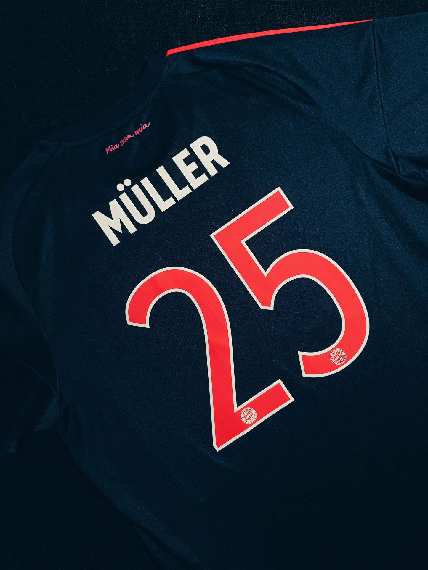 Bayern Munich 2015/16 Third Muller L