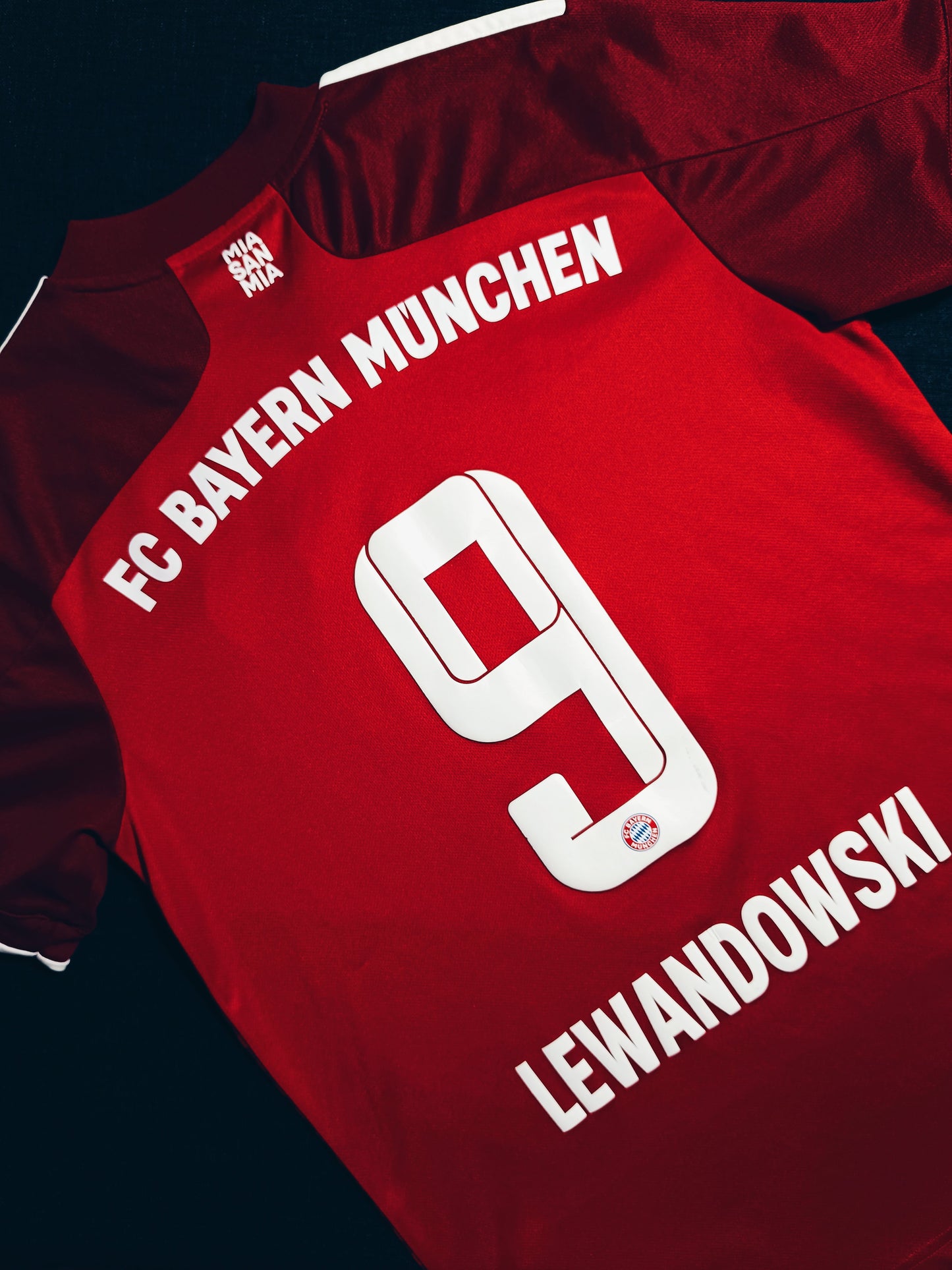 Bayern 2021/22 Home Lewandowski M