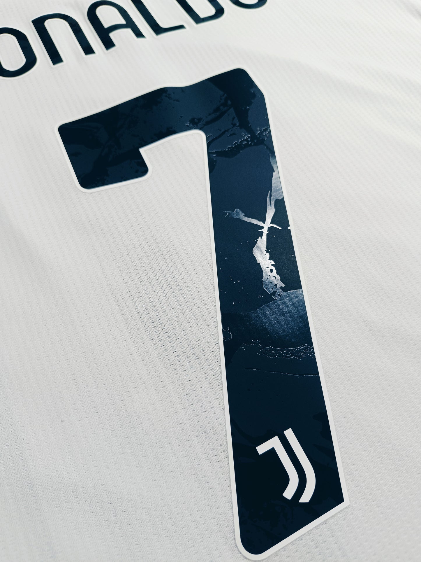 Juventus 2020/21 Home Ronaldo Player Issue M