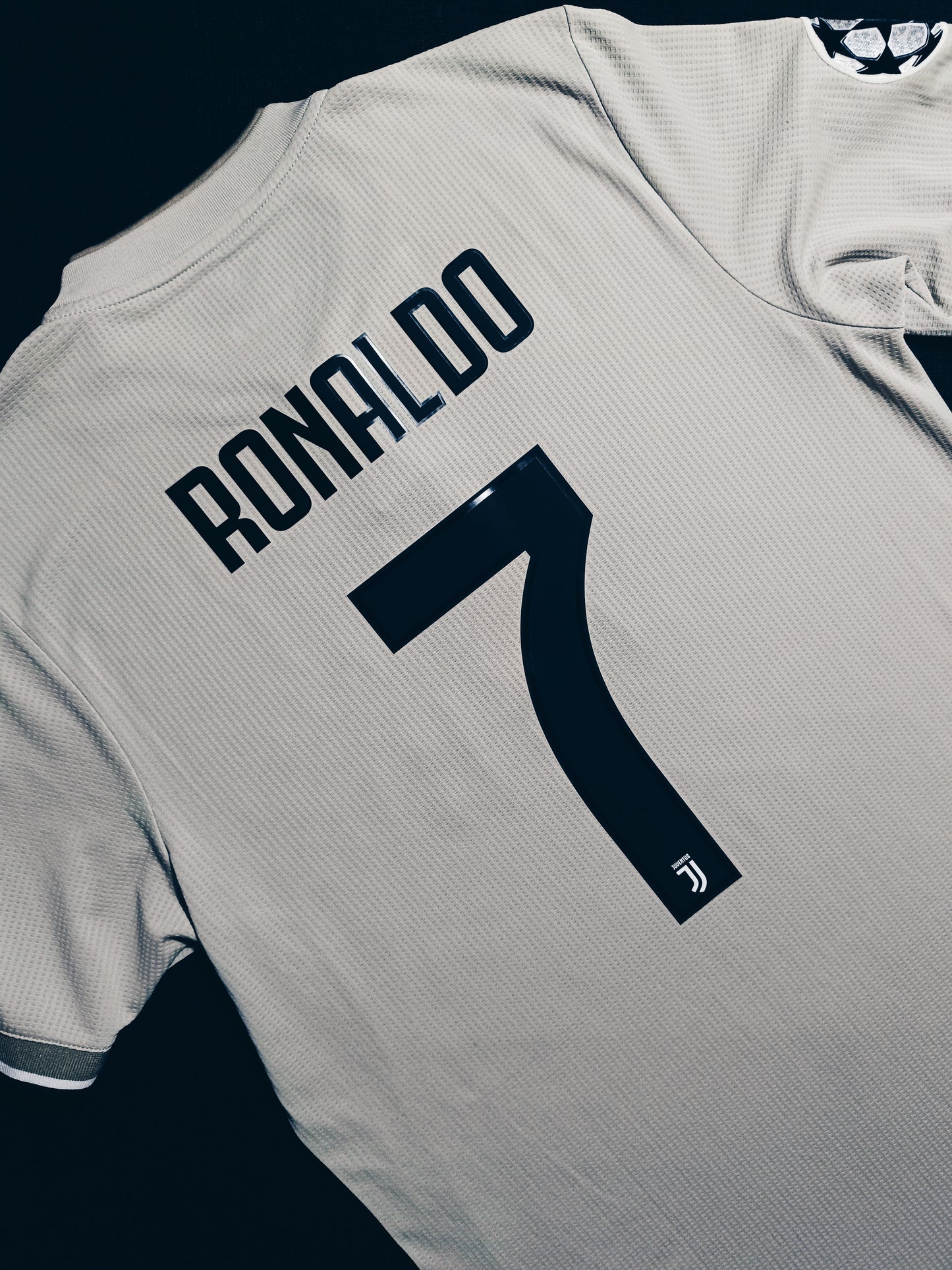 Juventus 2018/19 Away Ronaldo Player Issue L