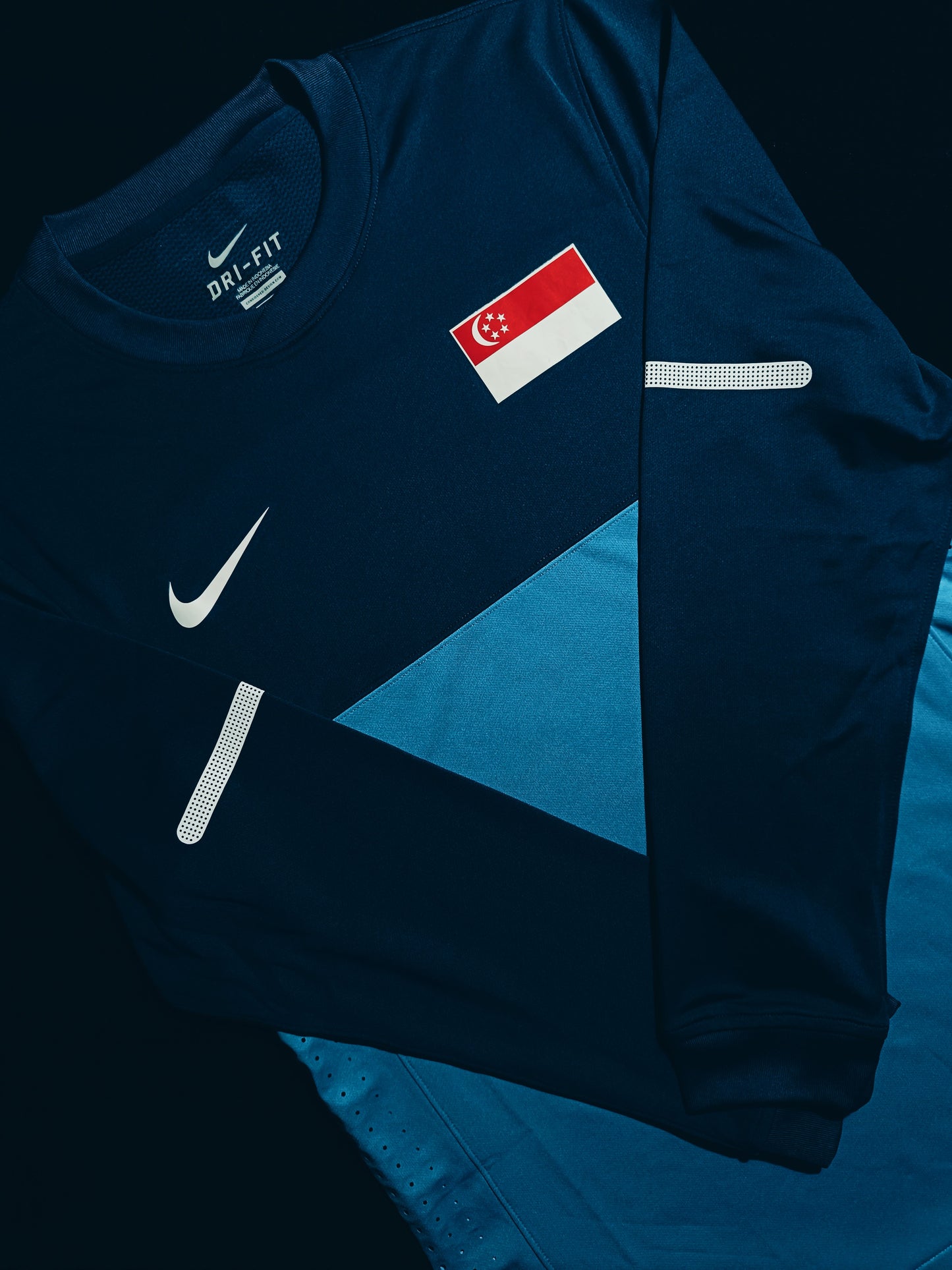 Singapore 2010 Away Longsleeve Player Issue L