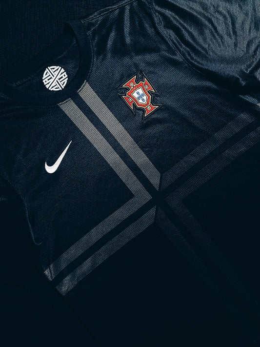 Portugal 2013 Away M