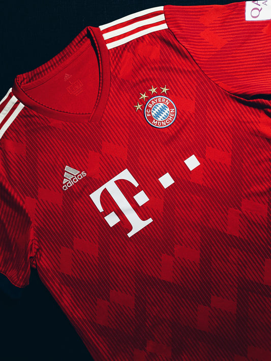 Bayern 2018/19 Home L