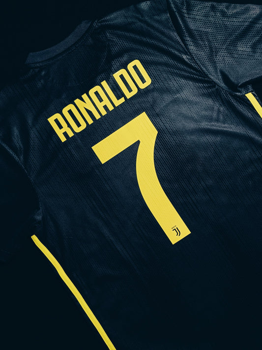 Juventus 2018/19 Third Ronaldo M