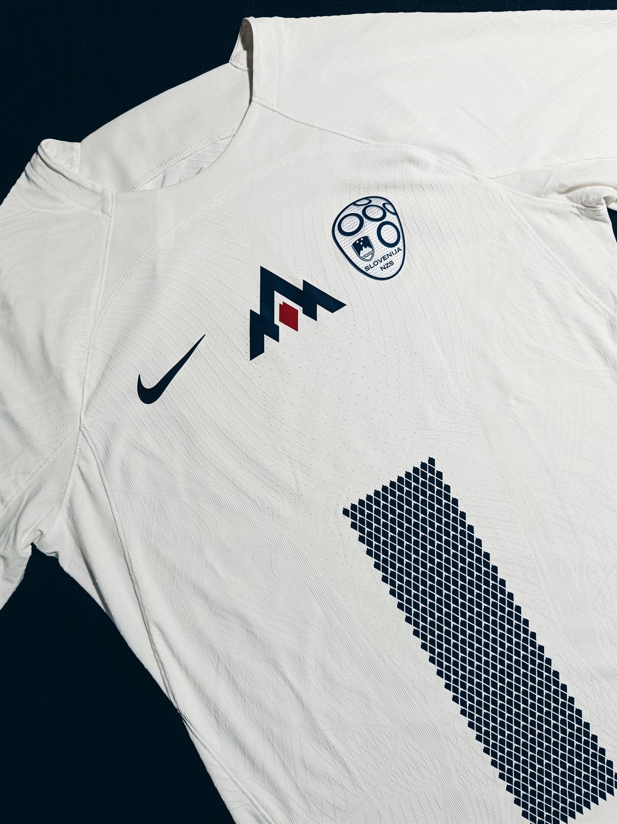 Slovenia 2022 Home Player Issue L