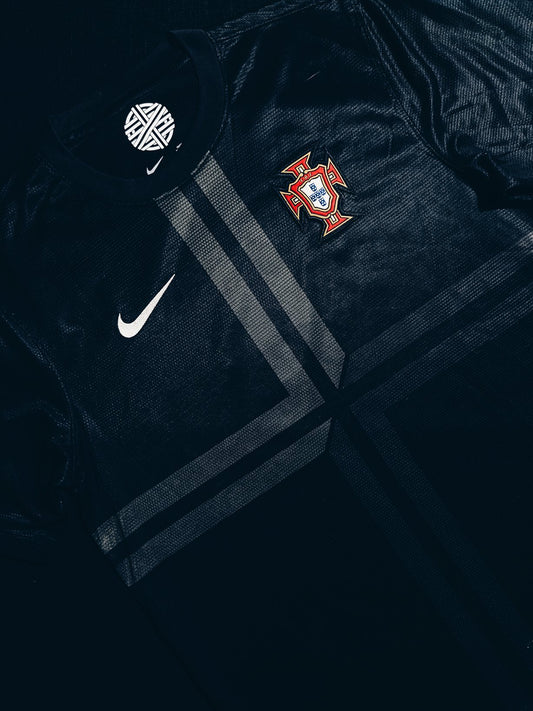 Portugal 2013 Away M