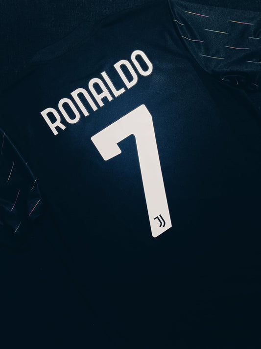 Juventus 2021/22 Away Ronaldo M