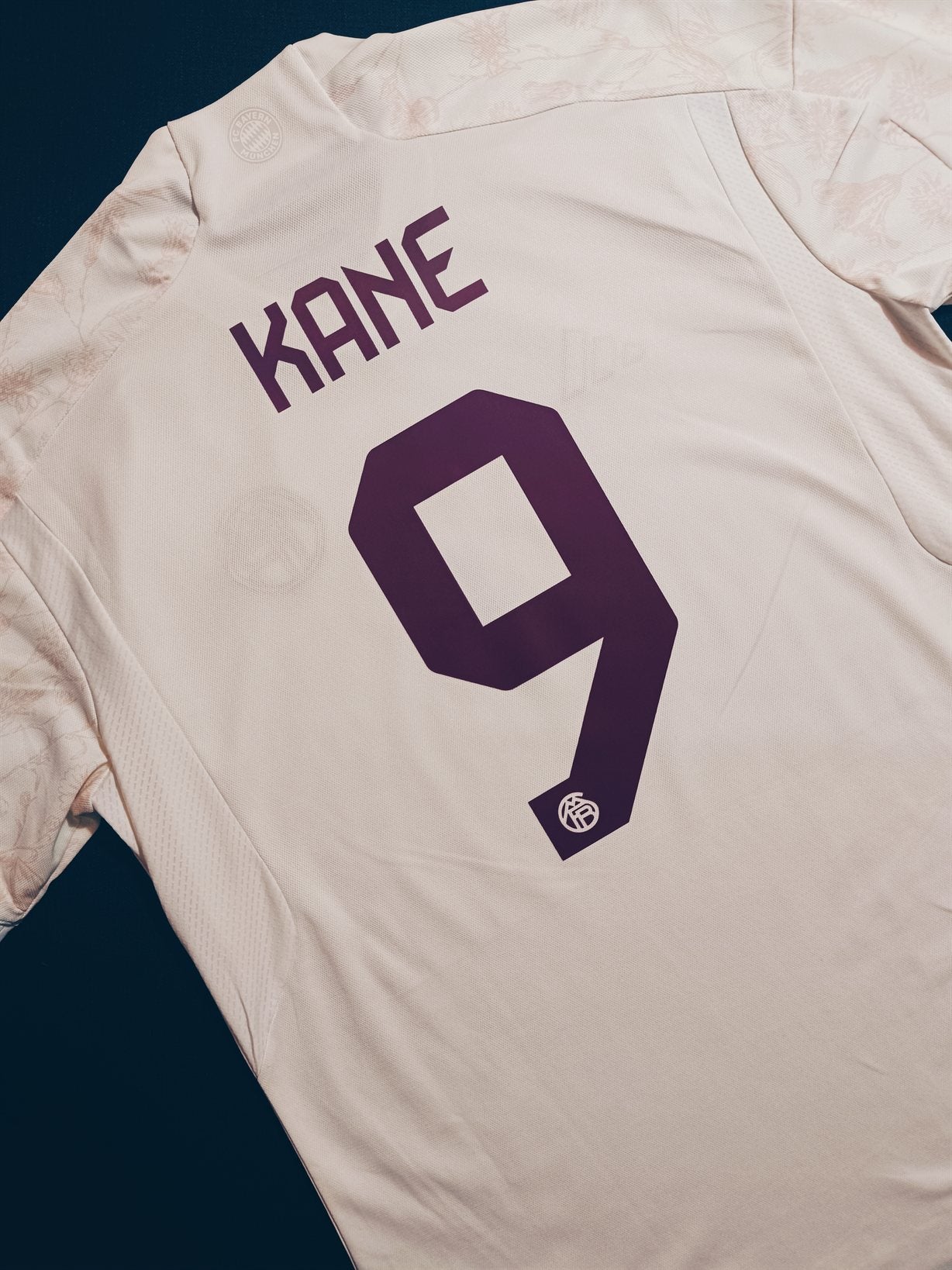 Bayern 2023/24 Third Kane L