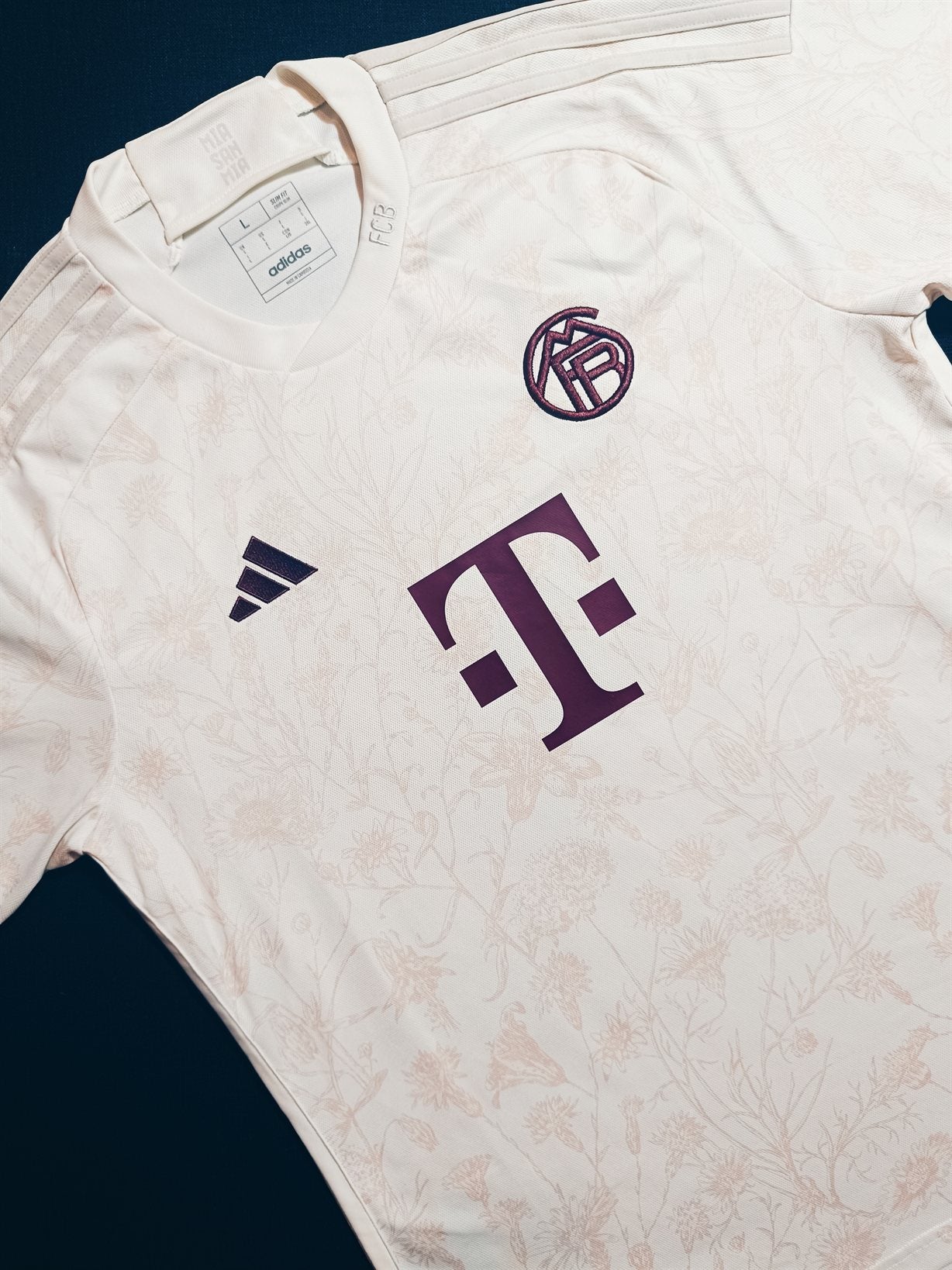 Bayern 2023/24 Third Kane L